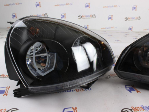 Тюнинг фары в стиле Mersedes Benz c ангельскими глазками и черной маской на ВАЗ 2170 Лада Приора