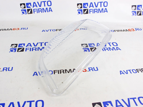 Стекло правой фары нового образца на ВАЗ 2123 Шевроле Нива