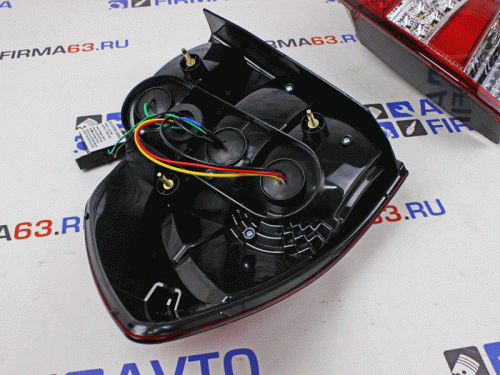 Задние светодиодные фонари с бегающим поворотником для а/м 2190, 310 led