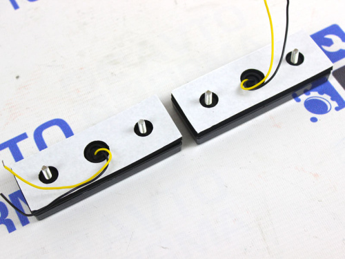 Светодиодные повторители поворота на Нива 4х4 четыре полосы