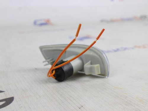 Повторитель поворота в зеркало Рено Логан, Сандеро, Дастер в интернет-магазине avtofirma63.ru 