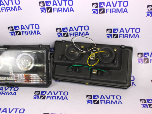 Фары передние тюнингованные черные с линзами и ДХО для а/м 2105, 2107