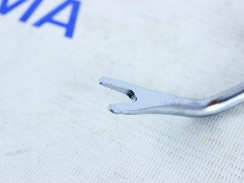 Съемник пистонов обшивки изогнутый 8 мм Дело Техники в интернет-магазине avtofirma63.ru 