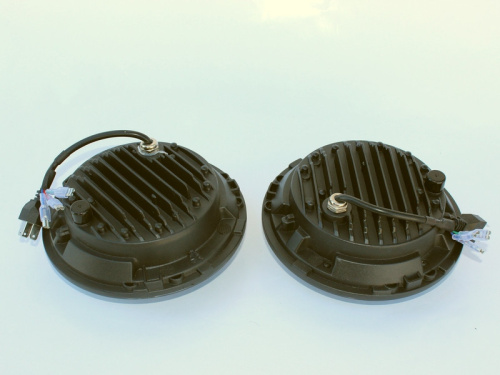 Фары светодиодные УАЗ тюнинг с линзованными светодиодами, встроенными ДХО и повторителем HP-HLD-003