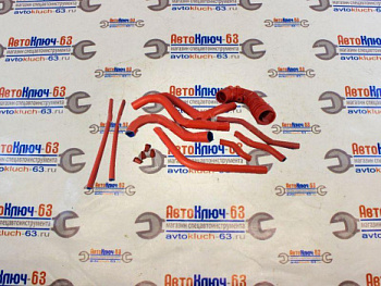 Патрубки двигателя армированный каучук красные на Лада Приора от интернет-магазина avtofirma63.ru 