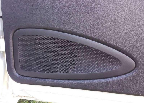 Облицовки динамиков на Лада Гранта
