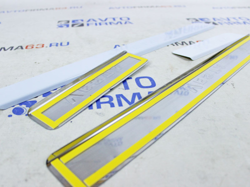 Накладки на внутренние пороги с надписью Vesta из нержавейки на Лада Веста в интернет-магазине avtofirma63.ru 