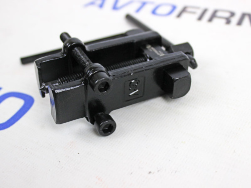 Съемник 2-х лапый передвижной на траверсе с фиксатором 75 мм АвтоDело в интернет-магазине avtofirma63.ru 