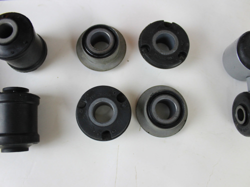 Комплект резиновых втулок передней подвески с кронштейнами растяжки (крабами) SEVI Гранта 22 мм в интернет-магазине avtofirma63.ru 