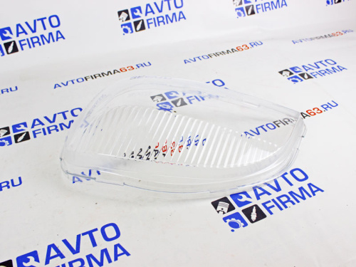 Стекло правой фары нового образца на ВАЗ 2123 Шевроле Нива