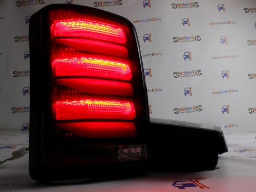 Фонари диодные Лада Нива 4x4 в стиле Range Rover Lines тонированные и лексус поворотниками