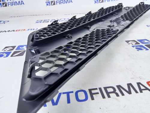 Заводская решетка радиатора для а/м R-90 в интернет-магазине avtofirma63.ru 