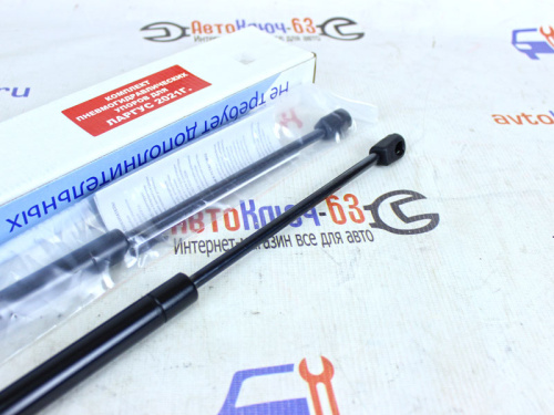 Упор капота Ларгус, Renault Logan в сборе с кронштейном ТехноМастер в интернет-магазине avtofirma63.ru 