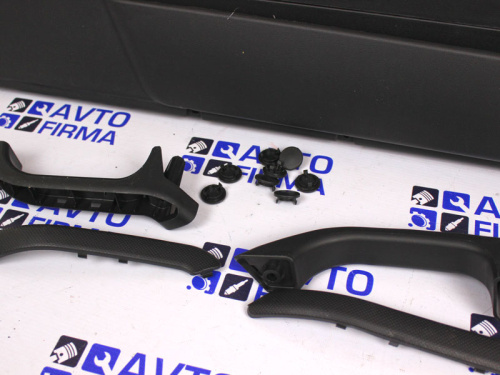 Обивка передних дверей нового образца для Лада Нива 4х4 ВАЗ 21213, 21214, 2131 аналог