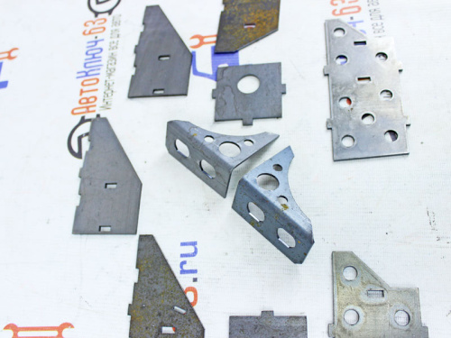 Кронштейны переднего амортизатора, L - 3мм Лада Нива 4X4 в интернет-магазине avtofirma63.ru 