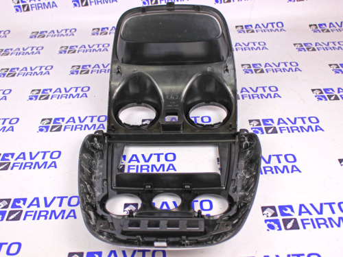 Центральная консоль на панель приборов Лада Гранта (люкс) серебристая