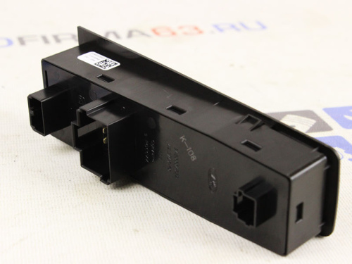 Блок кнопок управления стеклоподъемниками для а/м 2180 стандарт