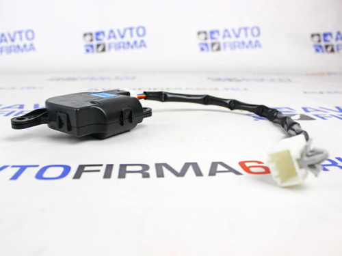 Моторедуктор заслонки отопителя Hella Inlet на Лада Приора в интернет-магазине avtofirma63.ru 