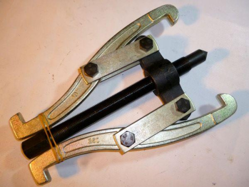 Съемник 3-х лапый шарнирный 250 мм ф40-265 мм АвтоДело АвтоДело в интернет-магазине avtofirma63.ru 