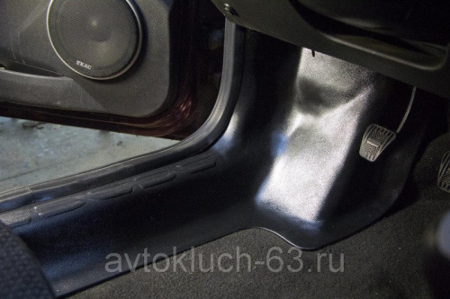 Накладки на ковролин передние Лада Гранта АртФорм