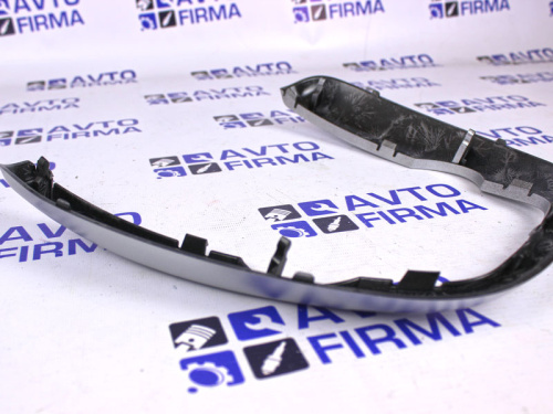 Нижняя накладка глянцевая на центральную консоль Лада Гранта серебристая Нижняя накладка глянцевая на центральную консоль Лада Гранта серебристая