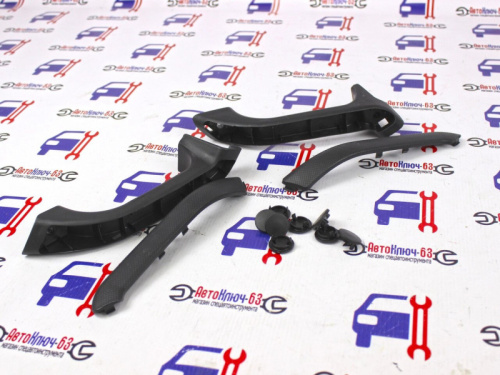 Оригинальная обшивка дверей Нива Урбан с комплектующими