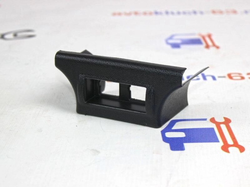 Гнездо-вставка в тоннель пола под дополнительные кнопки Лада Гранта