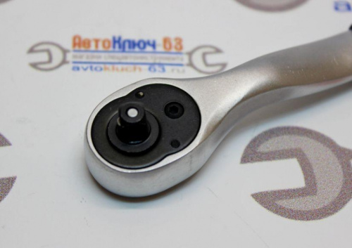 Трещотка 1/4 72 зуба, изогнутая пластиковая ручка в интернет-магазине avtofirma63.ru 