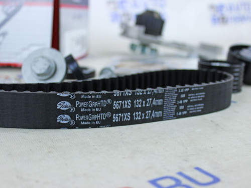 Комплект ремня ГРМ с роликами и помпой для а/м R-90, 16 кл, GATES (KP35671XS) в интернет-магазине avtofirma63.ru 