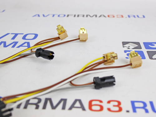 Разъем в фару BOSCH для ВАЗ 2110-2112