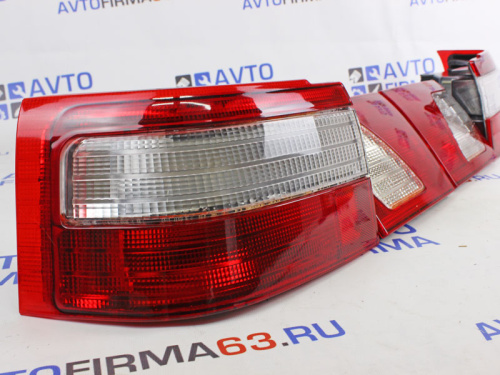 Задние фонари для а/м 2110 клюшки красные с белой полосой СЕВиЕМ