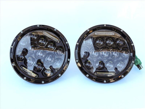 Фары светодиодные для Нива, УАЗ тюнинг с линзованными светодиодами, встроенными ДХО и повторителем NV149