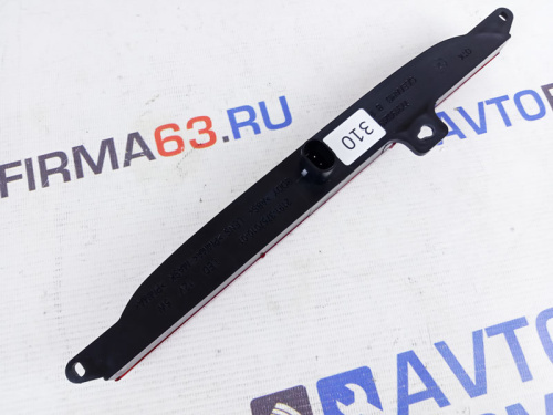 Диодный ПТФ красный в задний бампер на Лада Веста