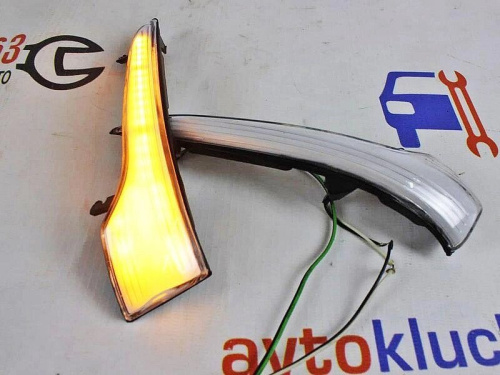 Повторители поворота в боковые зеркала Лада Гранта в стиле Лексус белые в интернет-магазине avtofirma63.ru 