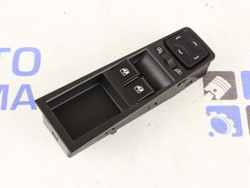 Блок кнопок управления стеклоподъемниками для а/м 2180 стандарт