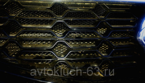 Алюминиевая сетка черная 1200х250 мм, мелкая ячейка (5х10 мм), 1267 в интернет-магазине avtofirma63.ru 