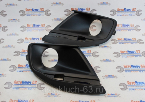 Рамки противотуманных фар в передний бампер на Лада Гранта FL