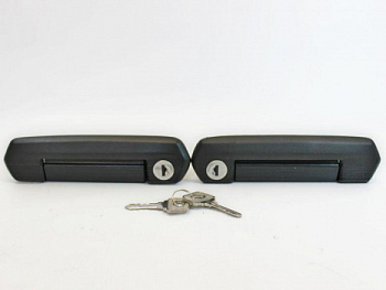 Черные ручки дверей на ВАЗ 2121, 21213, 21214, БРОНТО в интернет-магазине avtofirma63.ru 