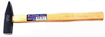 Молоток с ручкой из дерева Гикори 400 грамм AHM-00400, Licota