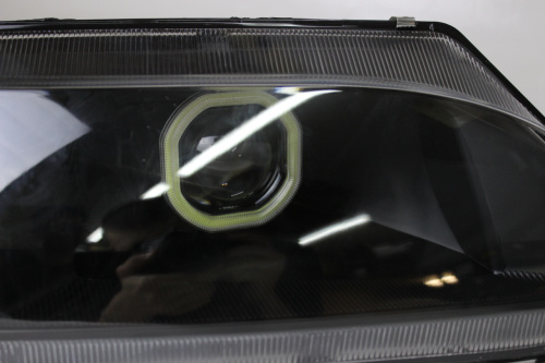 Фары с БИ-Линзой и квадратными ангельскими глазками на ВАЗ 2113-2115