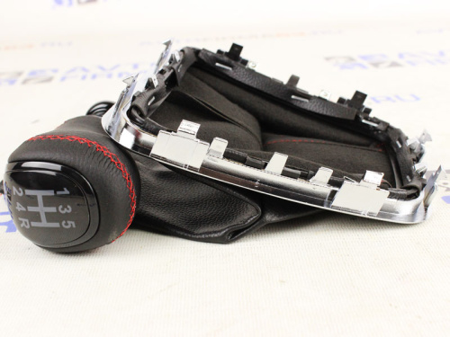 Ручка КПП на Лада Гранта, Калина 2 тросовый привод в стиле Веста с чехлом рамка хром Sal-Man