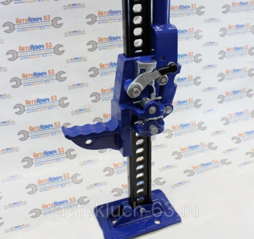 Домкрат реечный 60" 130 мм – 1474 мм на Лада 4x4 Нива