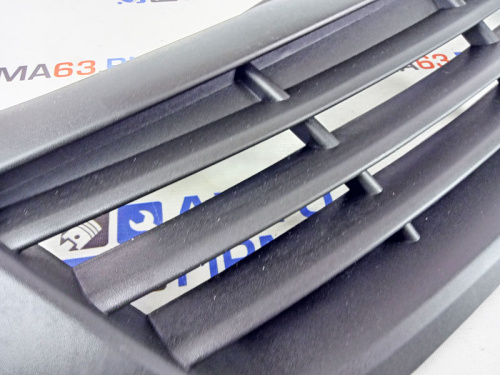 Облицовка радиатора для а/м 2190, 4 полосы без места под знак в интернет-магазине avtofirma63.ru 