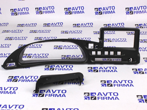 Оригинальная рамка под мультимедиа Шевроле Нива