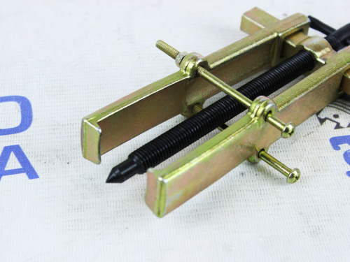 Cъемник 2-х лапый раздвижной со стяжкой 200 мм Техмаш в интернет-магазине avtofirma63.ru 